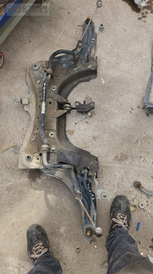 Renault Clio 4 motor beşiği