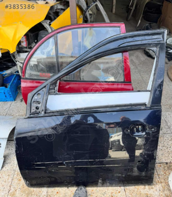 FORD FİESTA 2005 SOL ÖN KAPI DOLU EYUPCAN OTO'DA