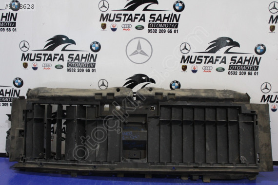 MERCEDES W213 E SERİ PANJUR İÇ MASKE A2135002300