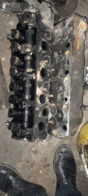 Mitsubishi L300 silindir kapak