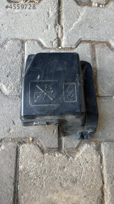 Symbol clıo 4 dokker sigorta üst kapağı