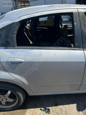 FIAT LINEA SAĞ ARKA KAPI