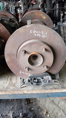 FORD FOCUS1 SAĞ ÖN TAŞIYICI OTO FEDAİ