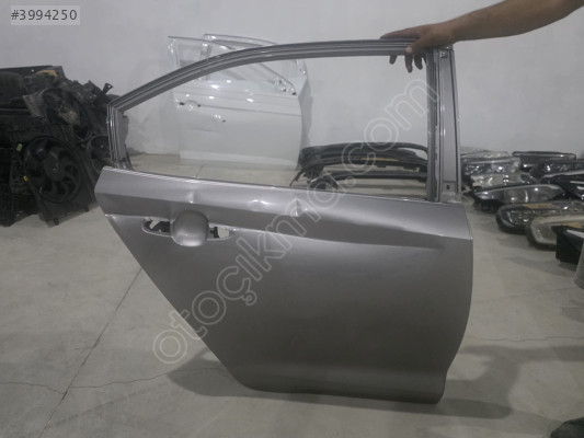 2019/2024 TOYOTA COROLLA GRİ SAĞ ARKA KAPI ORJINAL