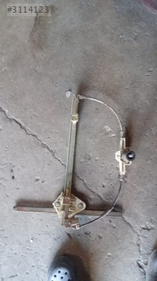 Megane 1 sağ arka cam krikosu yedek parça