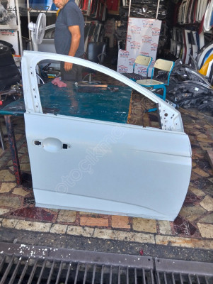 Renault megane 4 sağ ön kapı