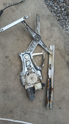 OPEL VECTRA C SAĞ ÖN CAM KRİKOSU. OTO ERKAN ÜNYE