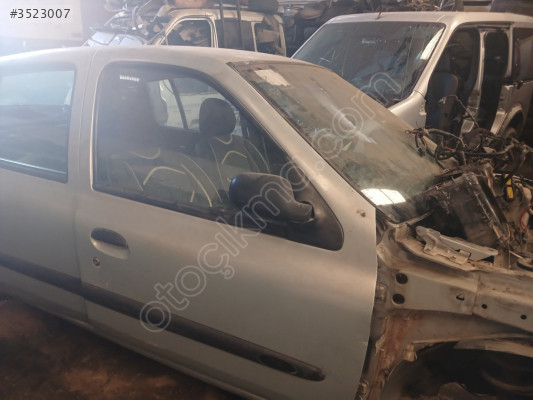 RENAULT CLIO SAG ÖN KAPI ÇIKMA