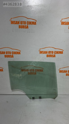 Clio 4 sağ arka kapı camı