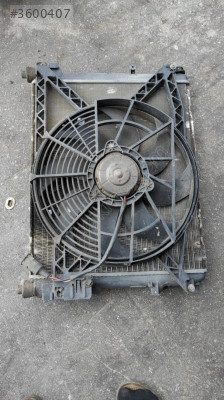 RENAULT TRAFİC 2.0 FAN KASASI CIKMA