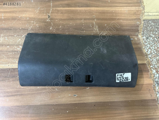 FİAT UNO TORPİDO KAPAĞI ORJİNAL ÇIKMA TEMİZ