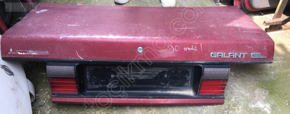 Mitsubishi Galant 1990-1993 Bagaj Stop Reflektör