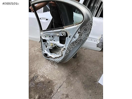 2003 Megan 1 sağ arka kapı