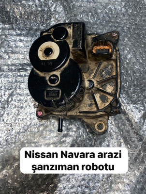 NİSSAN NAVARA ŞANZUMAN ROBOTU                          (XS909S25)