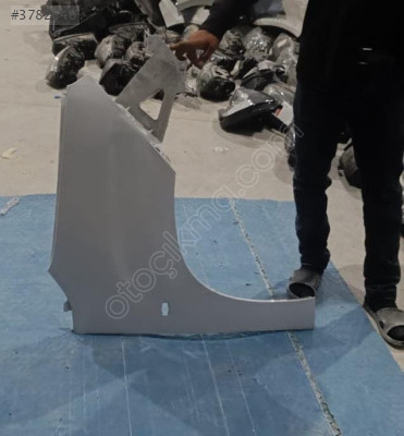2018/2024 CİTROEN BERLİNGO GRİ SAĞ ÖN ÇAMURLUK ORJINAL