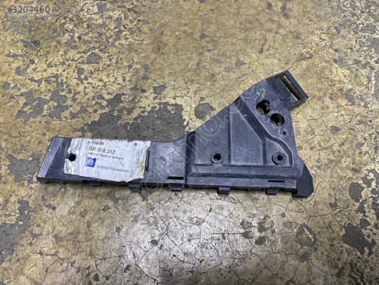 OPEL İNSİGNİA A MAKYAJLI SAĞ ÖN TAMPON BRAKETİ 22798556