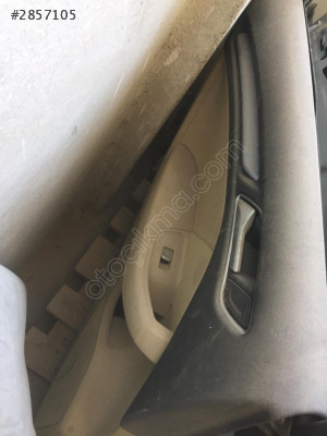 Audi a3 2015 sol arka kapı döşemesi krem renk