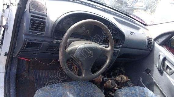 Peugeot Partner torpido