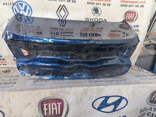 Renault Megane 4 bagaj kapağı