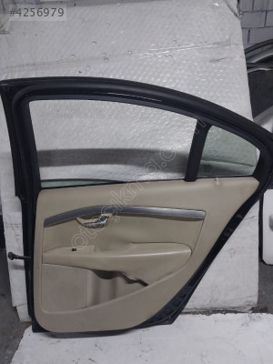 VOLVO S80 2008 ÇIKMA ORİJİNAL SAĞ KAPI DÖŞEMESİ