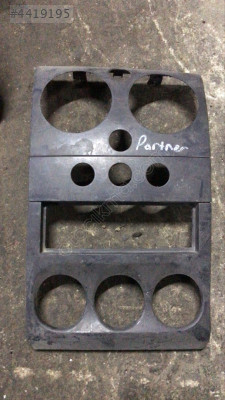 Peugeot partner teyp çerçevesi