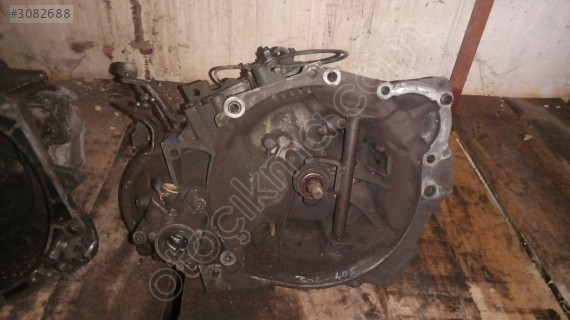 Peugeot 405  1.6 manuel şanzıman çıkma