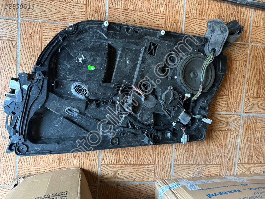 Ford Fiesta sağ ön kapı iç panosu kapı kilidi