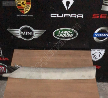 3G0867233L VW PASSAT B8 B8.5 SOL ÖN DİREK KAPLAMASI