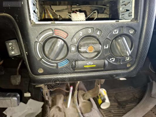 ÖZMEN OPEL ASTRA F KLİMASIZ KALORİFER KUMANDA PANELİ