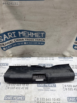 ÇIKMA SKODA FABİA ARKA PANEL ÜST PLASTİĞİ