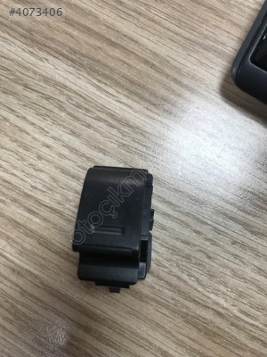 CAM AÇMA DÜĞMESİ HILUX 06-14 ÖN SAĞ / ARKA SAĞ-SOL