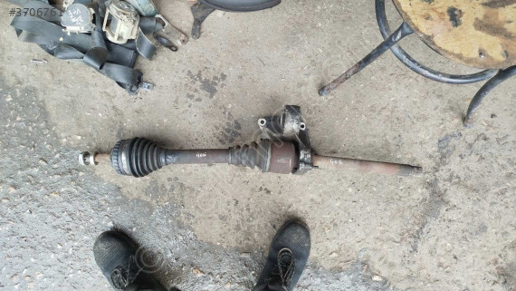 Peugeot 406 2.0 benzinli sağ ve sol komple aks