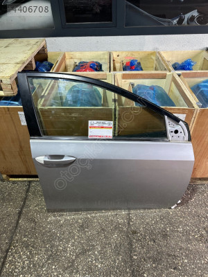 Toyota corolla sağ ön kapı dolu Orjinal