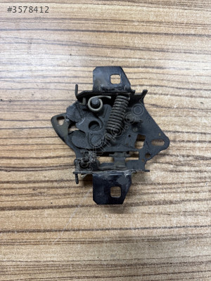 PASSAT MOTOR KAPUT KİLİDİ 3B0823509