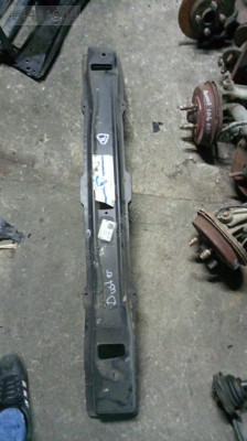 Dacia Duster ön tampon demiri