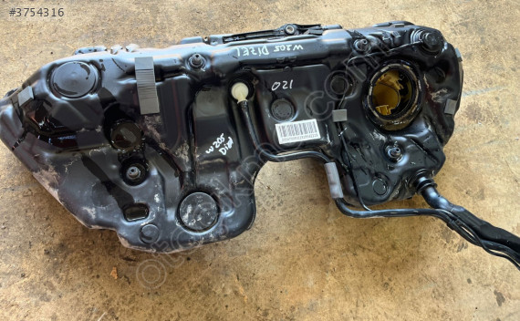 MERCEDES C200 DİZEL MAZOT DEPOSU ADBLUE HATASIZ MONTECAR