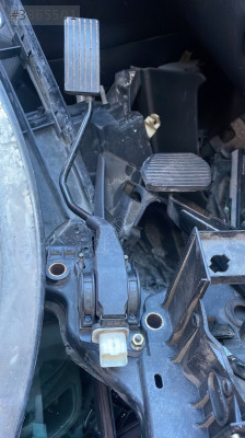 Peugeot 407 gaz pedalı