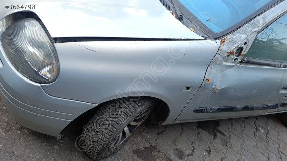 renault clio sol ön çamurluk