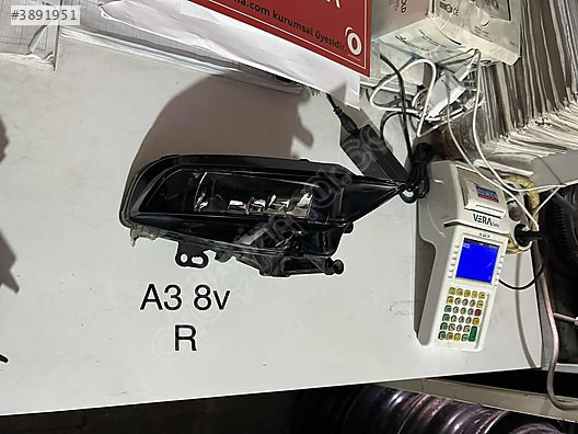 Audi a3 sağ sis farı 8v çıkma ORJİNAL