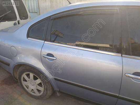 ÇIKMA VW PASSAT B5 B5.5 SAĞ ARKA KAPI 2419