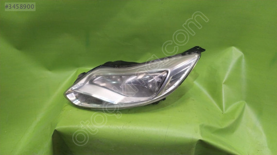 Ford Focus sol ön far lambası