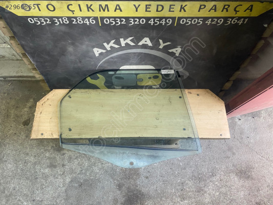 Fiat Palio Sağ Arka Kapı Camı Çıkma Orjinal