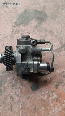 İSUZU NLR MAZOT POMPASI 4JJ1