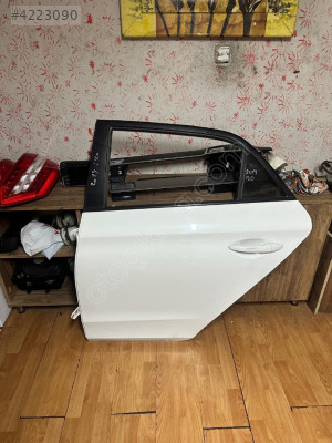 HYUNDAİ İ20 ÇIKMA SOL ARKA KAPI