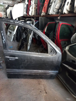 MERCEDES ML SAĞ ÖN KAPI
