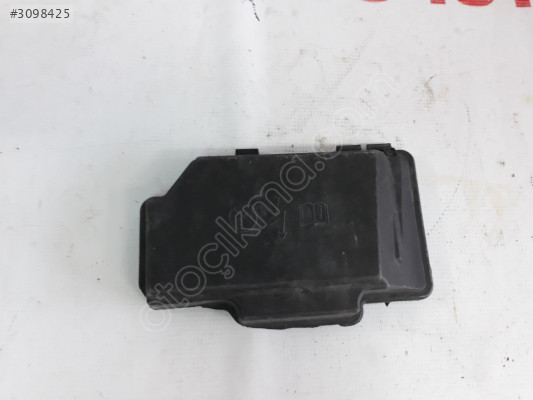 Mercedes C 205 KAPAK SİGORTA KUTUSU KAPAĞI A2055400082