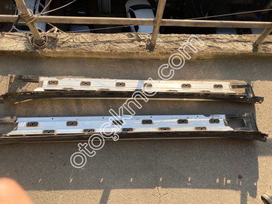 PORSCHE CAYENNE MARŞPİYEL KAPLAMASI SAĞ SOL 7P5853864