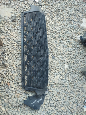 dacia duster ön tampon izgarasi