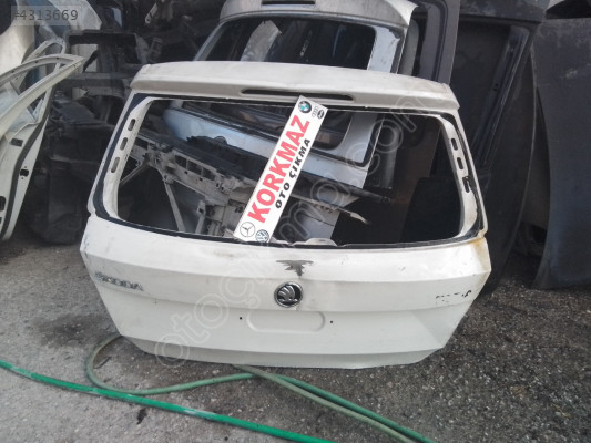 SKODA FABIA BAGAJ KAPAĞI