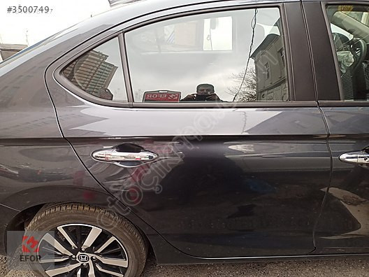 HONDA CİTY SAĞ ARKA DOLU KAPI ÇIKMA ORİJİNAL 2021-2024